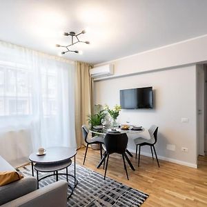 Sunny 2Br Flat - Top Location - Stunning Views