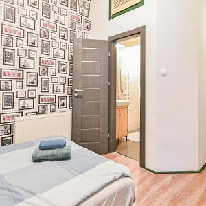 Appartement à 2 Chambres à Coucher