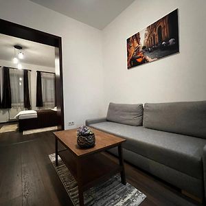 Appartement à 3 Chambres à Coucher