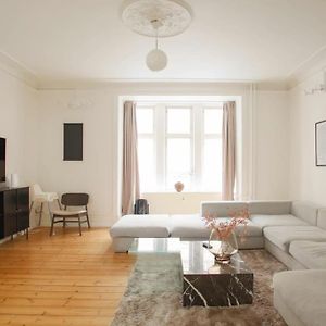 Appartement à 3 Chambres à Coucher