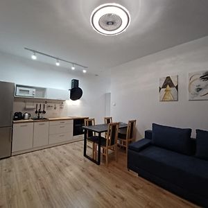Appartement à 2 Chambres à Coucher