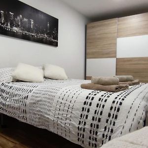 Appartement à 2 Chambres à Coucher