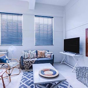 Modern 1 Bedroom Apartment In Braamfontein Werf
