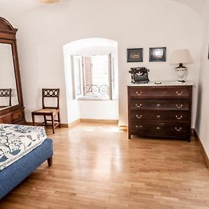 Appartement à 3 Chambres à Coucher