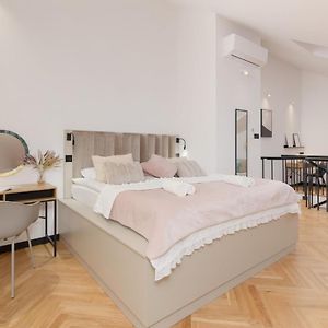 Praga Duplex Apartment Premium Warsaw By Renters Prestige