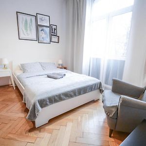 Sl Apartments