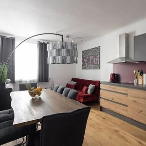 Appartement à 2 Chambres à Coucher
