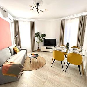 Appartement à 2 Chambres à Coucher