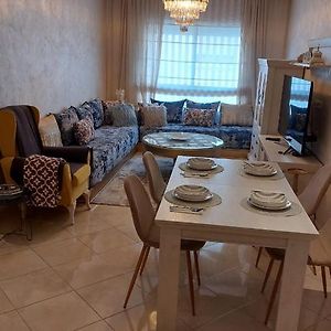 Appartement à 3 Chambres à Coucher