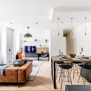 Appartement à 2 Chambres à Coucher