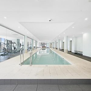 The Alexander Apartments - Harbour Views, Parking, Pool, 24Hr Concierge