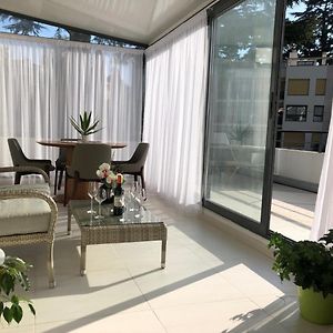 Appartement Montfleury, 2 Terrasses, 2 Chambres , 2 Sdb , Pkg Prive Piscine, 15 Min Walk To Croisette Beach And Palais Des Festivals