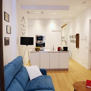 Piso Moderno A 2 Minutos Del Casco Viejo Con Parking Gratis