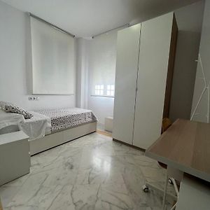 Private Bathroom Room Female only