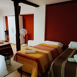 Corrala De San Anton. Sencillo Apartamento En Pleno Centro