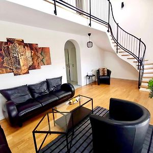 Vienna Roof Top Apartment With Terrace, Parking And Ac