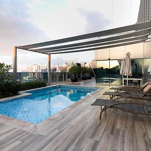 Simply Comfort In J One Tower