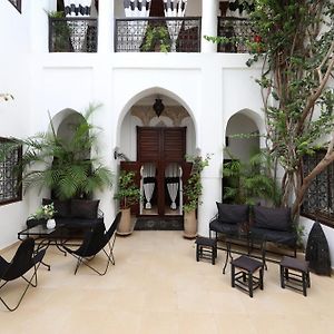 Riad Noor Charana