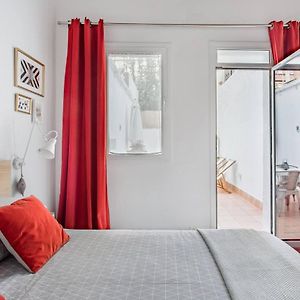 Stylish Apartment With Terrace For Couple Or Family