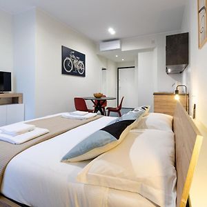 Velasquez Apartments - A - San Siro