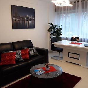Appartement à 2 Chambres à Coucher