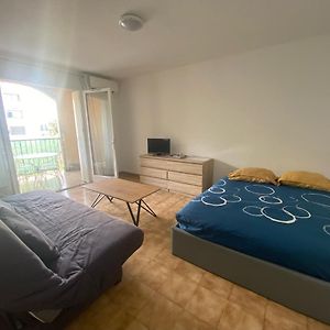 Superbe Studio, Avec Parking Sur Place Gratuit