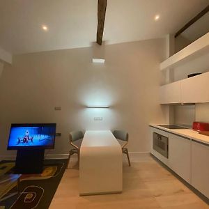 New Apartment Near Champs Elysees