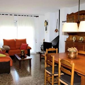 Appartement à 3 Chambres à Coucher