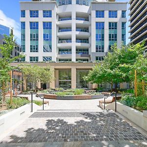 The Alexander Apartments - Harbour Views, Parking, Pool, 24Hr Concierge