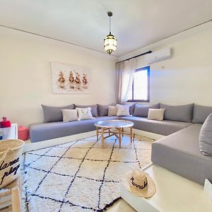 Appartement à 2 Chambres à Coucher