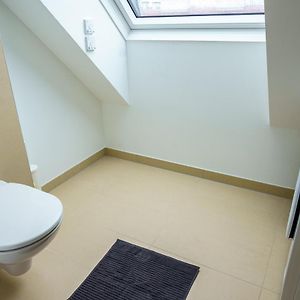 Appartement à 3 Chambres à Coucher