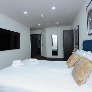 Private Bathroom King Room