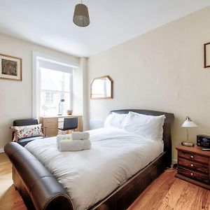 Charm & Character On Historic Rose Street