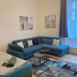 Appartement à 2 Chambres à Coucher