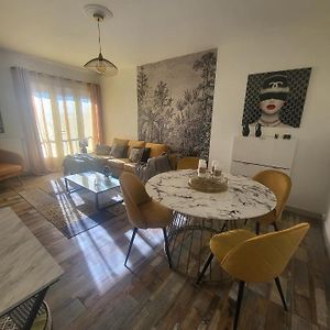 Appartement à 2 Chambres à Coucher