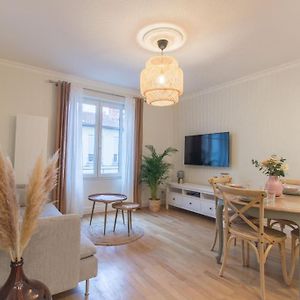 Appartement à 2 Chambres à Coucher