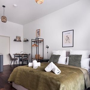 Central Apartment In Heart Of Berlin