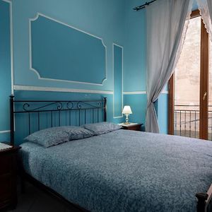 Spaccanapoli Home