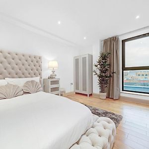 Appartement à 2 Chambres à Coucher