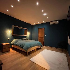 Appartement Haussmannien A 200M Des Halles.