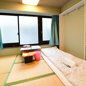 Studio Lit King-Size