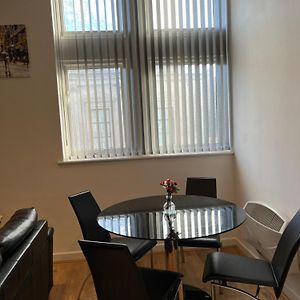 2 Bedroom City Centre Apartment 35 Victoria Street