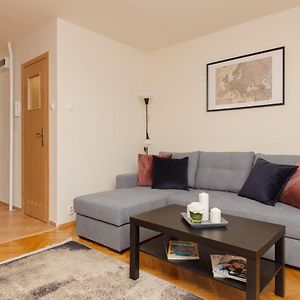 Karmelicka City Studio Apartment By Noclegi Renters