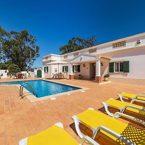 Villa Standarde