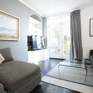 Walk To Notting Hill /Paddington 1 B/R With Patio