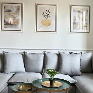 Fersen Bright Apartment Renovated For 5 People In Center Of Old Antibes
