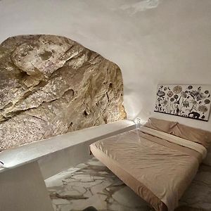 Cave House Apartment