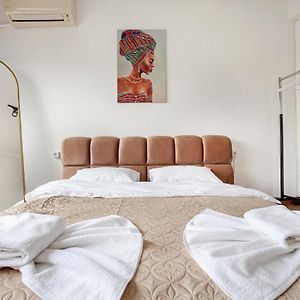 Appartement à 3 Chambres à Coucher