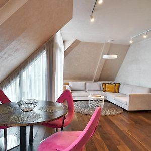 Emi Apartment