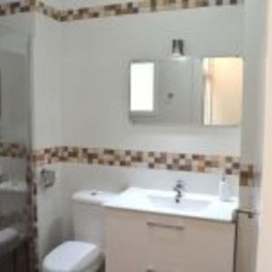 Appartement à 3 Chambres à Coucher